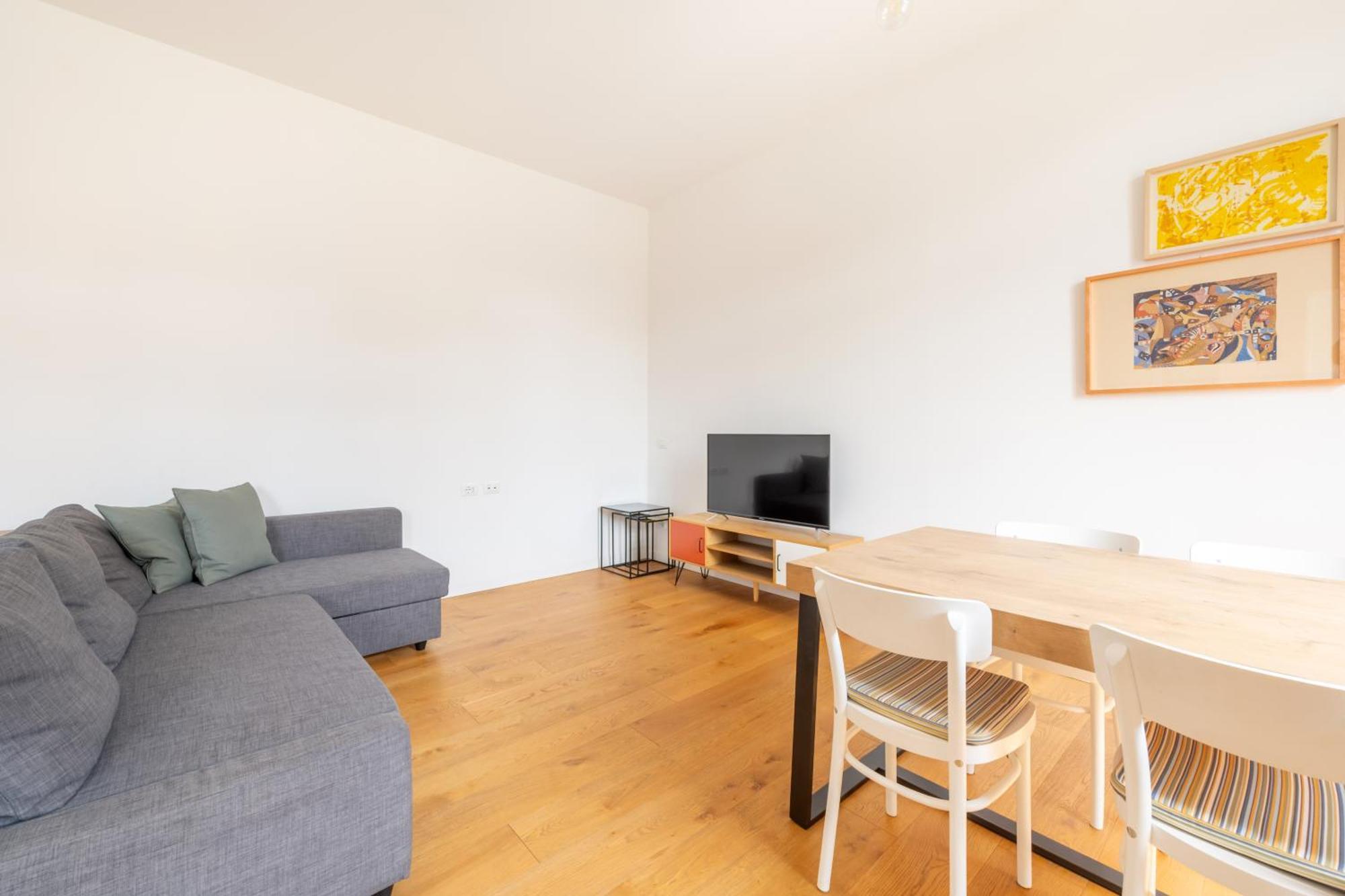 Milano Isola - Bright 2-Room Apartment With Balcony المظهر الخارجي الصورة